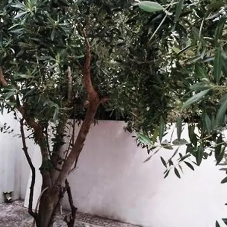 νεοκλασική κατοικία, μοναδικής αισθητικής.. Corinto